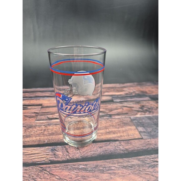 Vtg New England Patriots NFL Football 6.25" Beer Glass & Shot Glass Set Barware - Picture 8 of 13